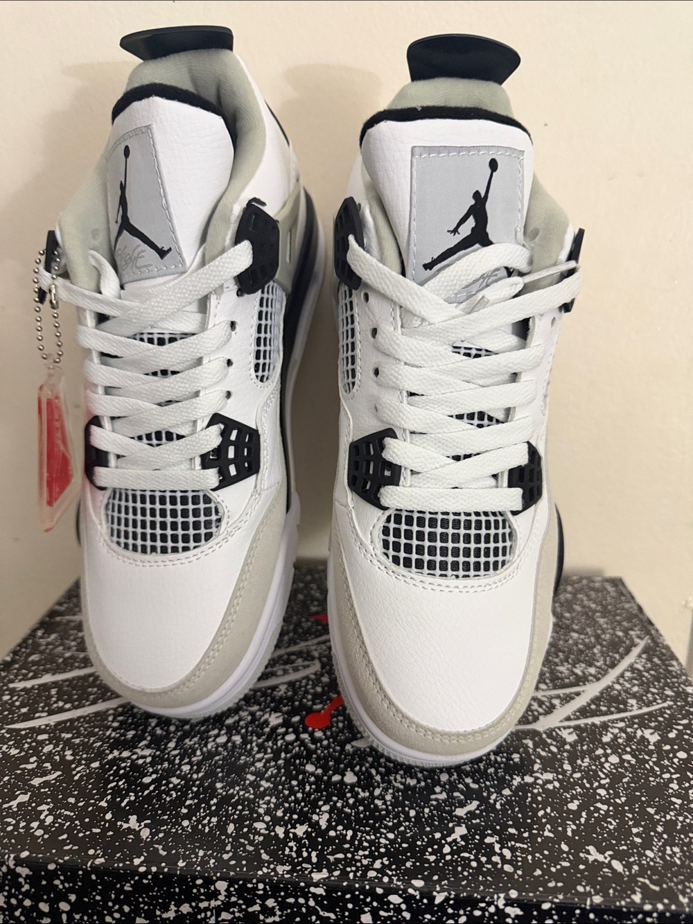 Jordan Men’s Retro 4 White/Black/Gray Low-Top Sneakers